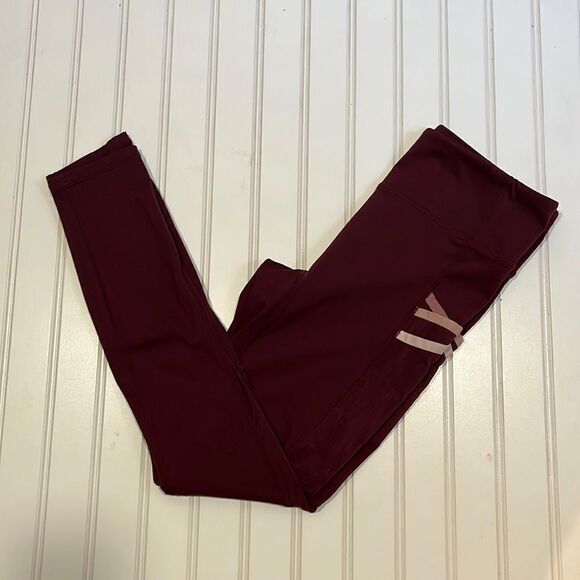 Fabletics motion 365 maroon mid rise cropped leggings - Picture 1 of 7